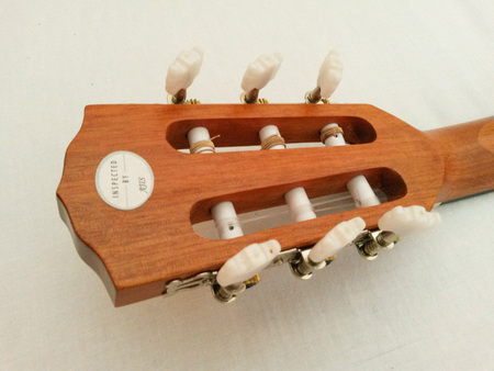 SCOTTSDALE, ARIZONA - CIRCA NOVEMBER 2015: Fender classical guitar ESC105 Educational seriesのeditorial素材