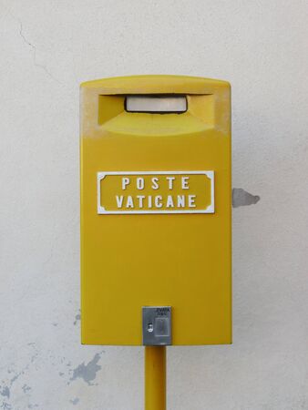 VATICAN CITY, ROME, VATICAN CITY STATE - CIRCA OCTOBER 2018: a letter box mailbox of Vatican mail (Poste Vaticane)のeditorial素材