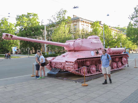 BRNO, CZECH REPUBLIC - CIRCA MAY 2017: Pink tank, controversial piece released in 1991 by Czech artist David Cernyのeditorial素材