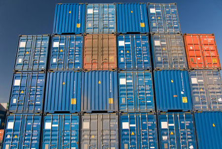 containers port 