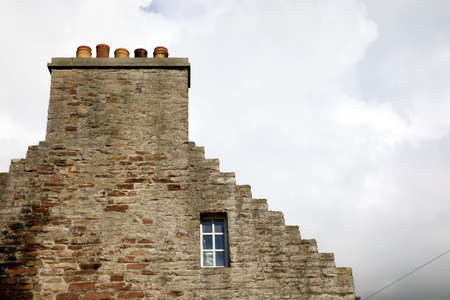 Margaret's Hope - Orkney (Scotland), UK - August 10, 2018: Typical stone house in St Margaret's Hope village, Orkney, Scotland, Highlands, United Kingdomのeditorial素材