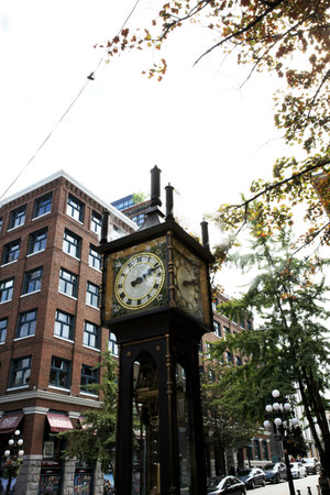 Vancouver, America - August 18, 2019: Gastown Vancouver Steam Clock, Vancouver, Americaのeditorial素材