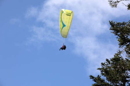 Vancouver, America - August 18, 2019: Paragliding tour at Grouse Mountain, Vancouver, Americaのeditorial素材