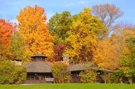 Rustic park shelter in Cuyahoga Valley National Park with brilliant autumn foliageの写真素材