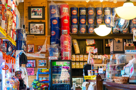 CHAGRIN FALLS, OH - OCTOBER 26, 2014: The interior of the perennially popular Popcorn Shop gives conveys the look and feel of an old-time general store. Patrons can get many varieties of popcorn, ice cream, and other snacks.のeditorial素材