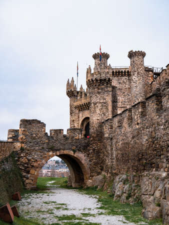 Ponferrada, Leon, Spain; 12-12-2021; Main facade of the Templar castle of Ponferrada and the bridge above the moat, Leon, Spainのeditorial素材
