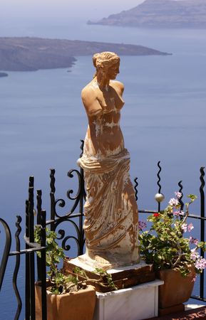 Aphrodite statue on balcony (Santorini island, Greece)             の写真素材