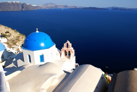 Traditional architecture of Oia village on Santorini island, Greeceの写真素材