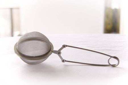 Mesh Balls Pincer Spoon