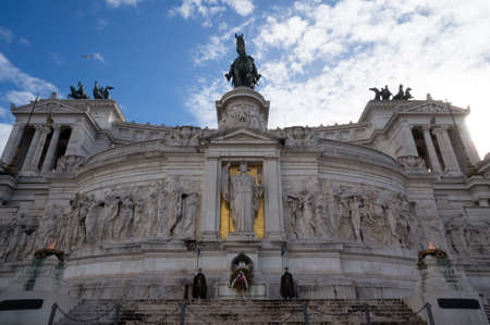 Rome Italy guard of Honor is on duty at the grave of the unknown soldier under the statue of the goddess Roma on the facade of the monument to Vittoriano (1885-1911) on Capitol hill on Piazza Venezia.のeditorial素材