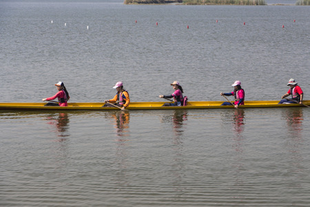 team work rowing sport game in waterのeditorial素材