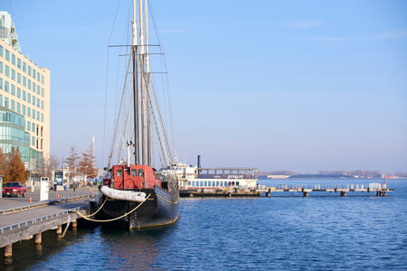 Tall Ship Roald Amundsen, docked at Toronto Harbourfront Centre in the Great Lakesのeditorial素材