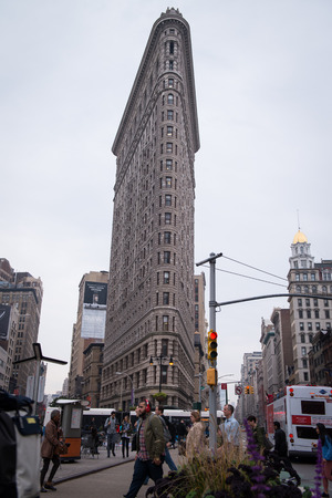 NEW YORK CITY -  Flat Iron building facade from Broadway on November 15, 2016 in Manhattan, New York City. The Flat Iron buildingのeditorial素材