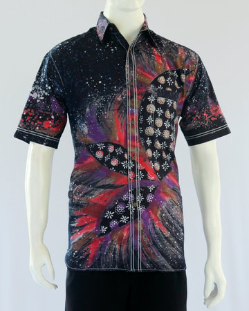 Men's short-sleeved shirts with colorful abstract motifs give the impression of being trendy and looking younger. Suitable for semi-informal events, such as birthday celebrations, family gatherings.の写真素材