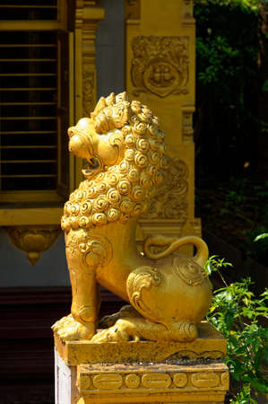 Statue of a lion as a decorative peace near State Goa India November 2009のeditorial素材