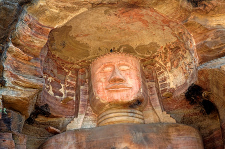 Siddhachal Jain Temple Caves were built in 7th to 15th century  temples cut into the rock with intricately carved of the Tirthankaras at Gwalior fort state Madhya Pradesh India 03 11 2010のeditorial素材