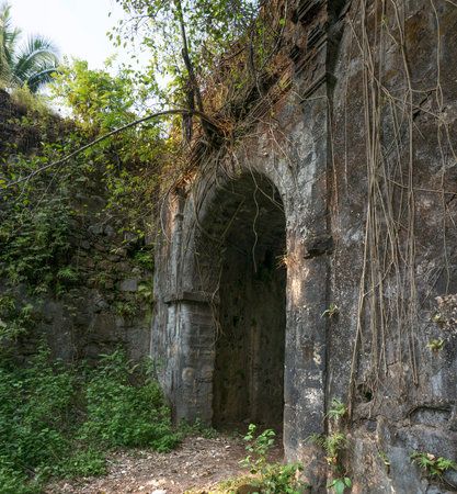 Abandoned ancient entrance gate of Revdanda Fort near Alibag state Maharashtra India 12 10 2021のeditorial素材
