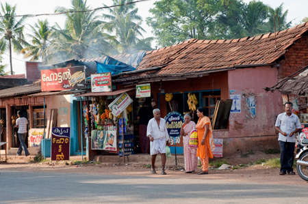 People meet on matket road of Kollam state Kerala India 01 29 2010のeditorial素材