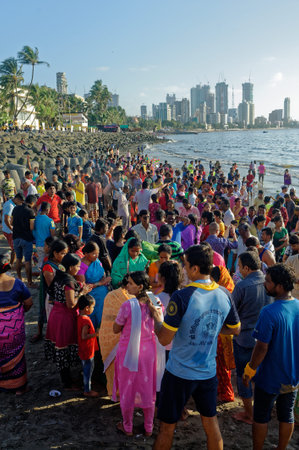 People observe Ganpati immersion process during Ganpati festival in Mumbai state Maharashtra India 09 17 2018のeditorial素材
