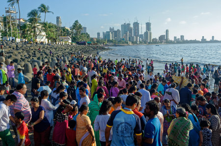 People observe Ganpati immersion process during Ganpati festival in Mumbai state Maharashtra India 09 17 2018のeditorial素材