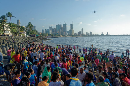 People observe Ganpati immersion process during Ganpati festival in Mumbai state Maharashtra India 09 17 2018のeditorial素材