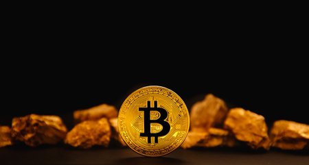 Banner Bitcoin. Bitcoin on Golden gold nugget background. Finance conceptの写真素材