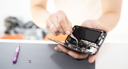 Mobile phone chip repair process, battery replacement and broken screen for recycling