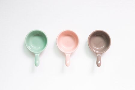 Empty ceramic bowls isolated on white background. top viewの写真素材
