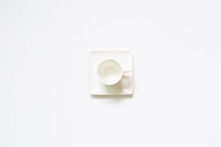 White coffee cup on white background. top viewの写真素材