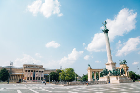 Budapest, Hungary - June 27, 2019 : Museum of Fine Arts and Millennium Monument at Heroes' Squareのeditorial素材