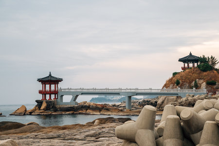 Yeonggeumjeong Korean traditional Pavilion and sea in Sokcho, Koreaのeditorial素材