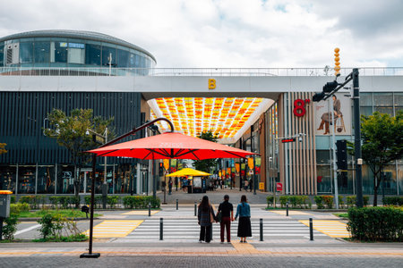 Incheon, Korea - September 25, 2020 : Songdo Triple Street shopping centerのeditorial素材