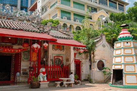 Bangkok, Thailand - July 1, 2023 : Talat Noi alley Rong Kueak Shrineのeditorial素材