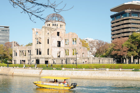 Peace Memorial Park Atomic Bomb Dome and Motoyasu River in Hiroshima, Japanのeditorial素材