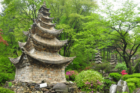 The Yunwha Mountain Wowoojongsa Temple, South Koreaの写真素材