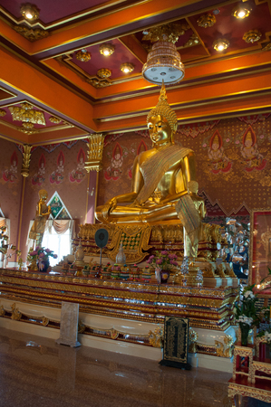 Golden buddha statue at Wat Khun Inthapramun, Ang Thong Province, Thailandのeditorial素材