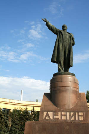 sculpture of Lenin on blue sky in Volgograd Russia vertical rightの写真素材