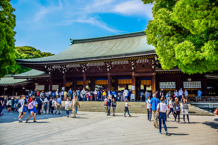TOKYO, JAPAN: Tourists are visiting Meiji Shrine located in Shibuya, Tokyoのeditorial素材