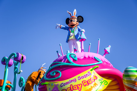 CHIBA, JAPAN: Tokyo Disneyland easter daytime parade Urayasu, Japanのeditorial素材