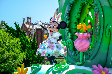 CHIBA, JAPAN: Tokyo Disneyland easter daytime parade Urayasu, Japanのeditorial素材
