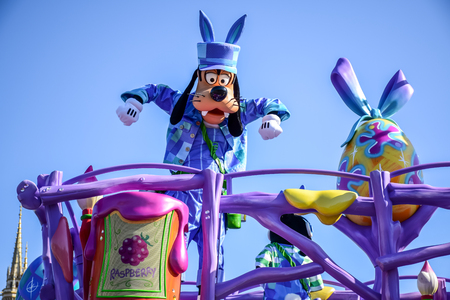 CHIBA, JAPAN: Tokyo Disneyland easter daytime parade Urayasu, Japanのeditorial素材