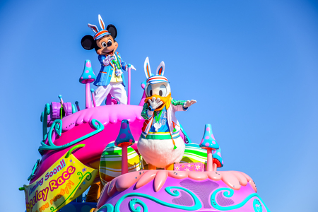 CHIBA, JAPAN: Tokyo Disneyland easter daytime parade Urayasu, Japanのeditorial素材
