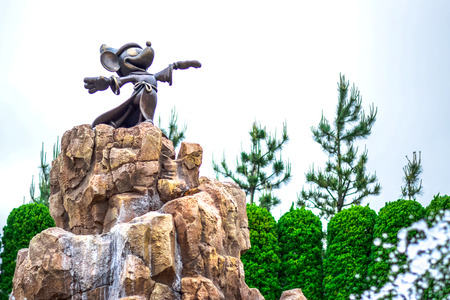 CHIBA, JAPAN: Mickey Mouse's Fantasia statue in front of Tokyo Disneyland Hotel, Urayasu, Chiba, Japanのeditorial素材