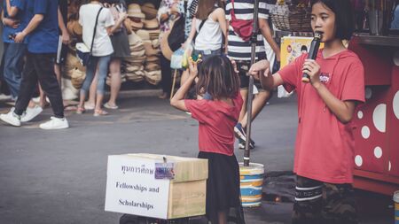October  2019 Bangkok Thailand food vendor at Chatuchak weekend market in Bangkok, Thailand. It is the largest market in Thailand.  Tourists are shoppingのeditorial素材