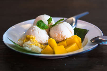 Mango pudding. mango ice cream with sticky rice  deliciou sweet dessert Thailand Asia styleの写真素材