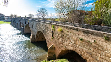 BÃ©ziers in France, the Pont Vieux, ancient bridge on the river Orbの写真素材