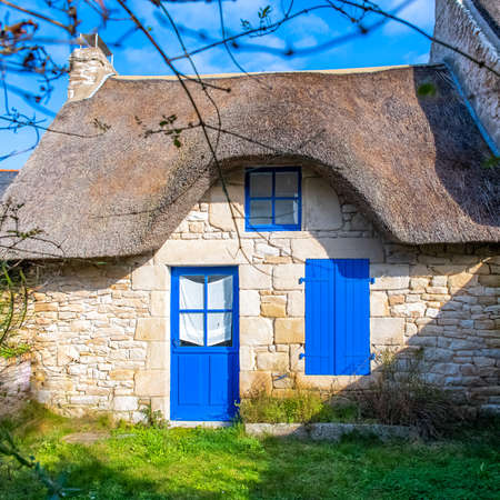 Brittany, Ile aux Moines island in the Morbihan gulf, old cottage in the villageの写真素材