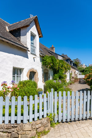 Brittany, Ile aux Moines island in the Morbihan gulf, typical houses in the villageのeditorial素材