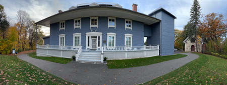 Montebello, Quebec, Canada: Parks Canada Manoir-Papineau National Historic Site in Montebello, Quebecのeditorial素材