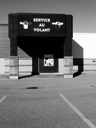 Drive-thru service at a restaurant in Frenchのeditorial素材